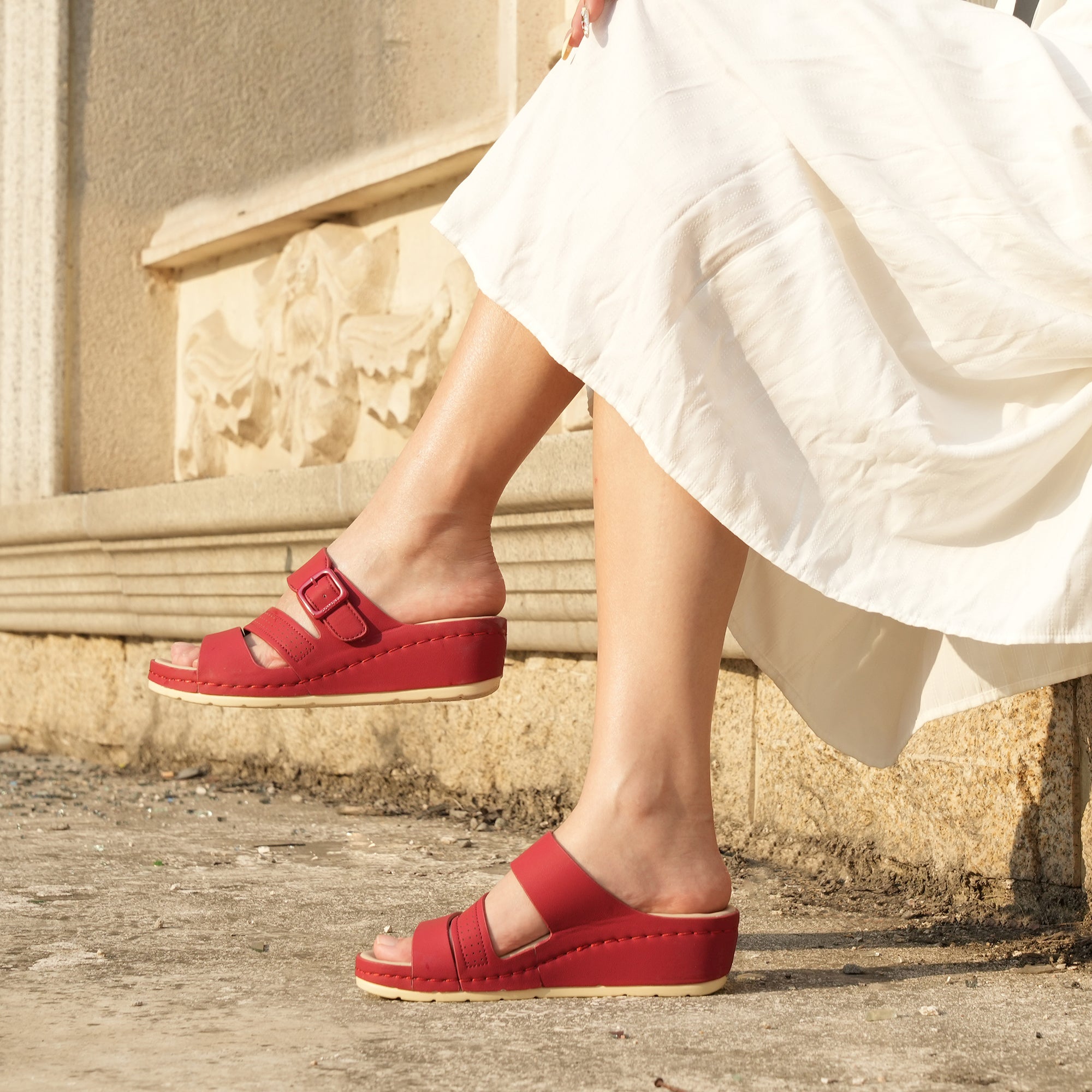 Red Arch Support Sandals-Onda