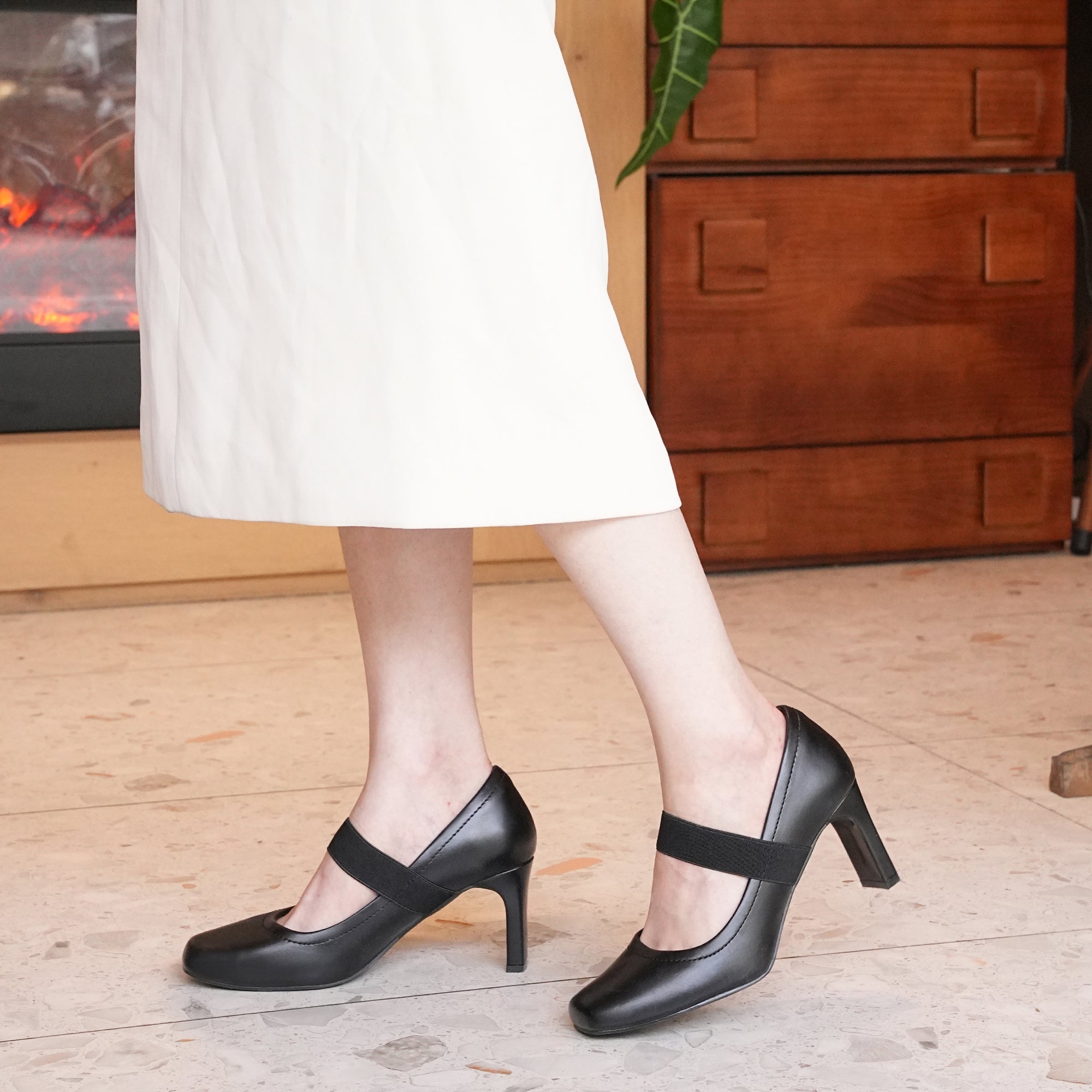 Black Pumps Dress-Esme